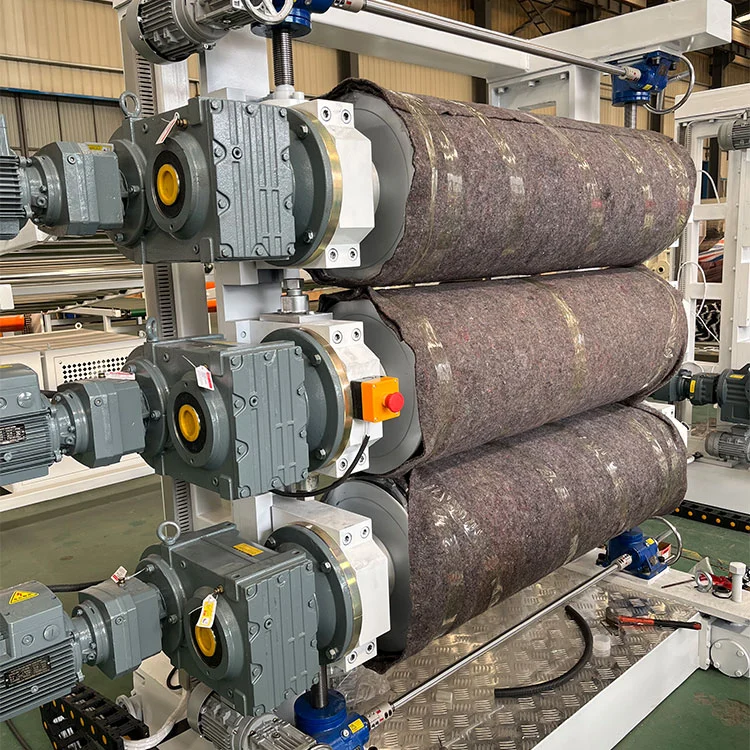 Efficiënt en betrouwbaar: de ABS -bord -extrudermachine waarop u kunt tellen