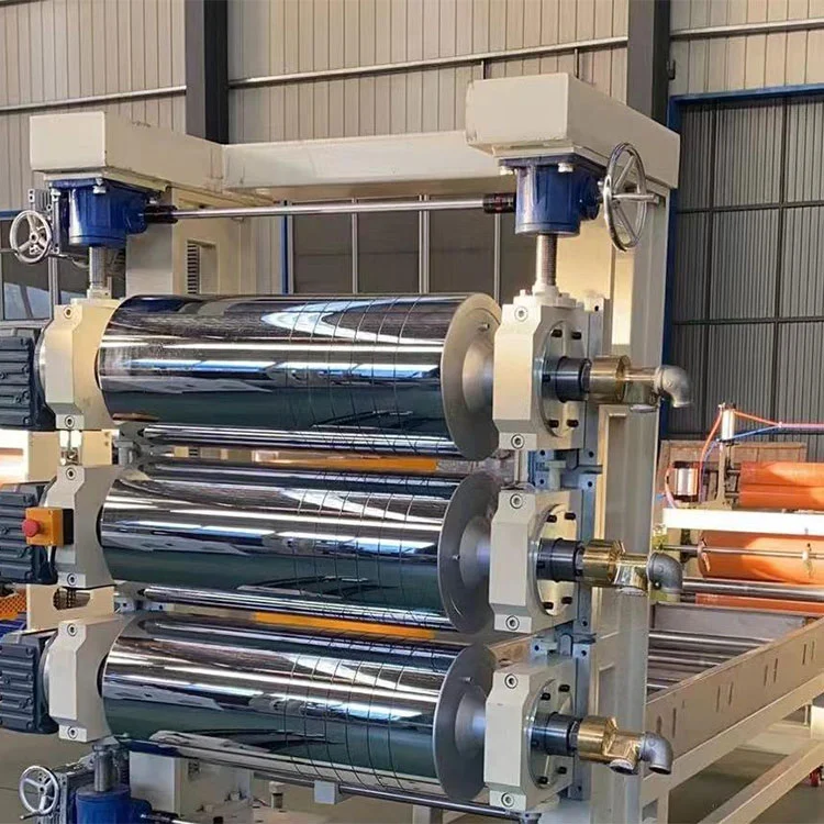 Zachte PVC transparante plaatextrudermachine: helder, flexibel en klaar om te rollen