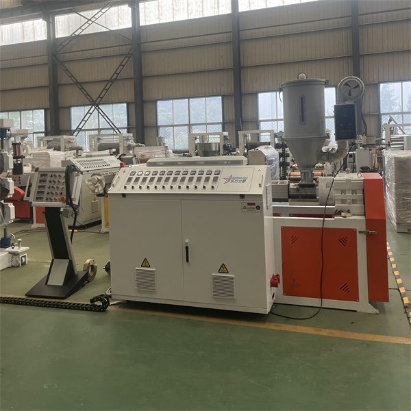 PVC transparante vel extrudermachine